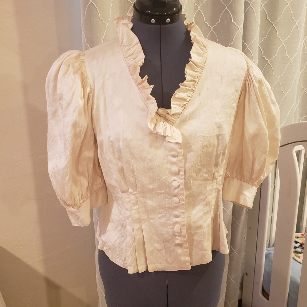 Vintage 100% silk blouse!